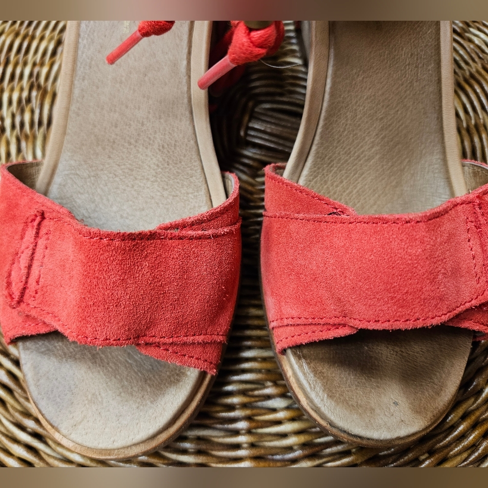 Sorel Joanie Ankle Lace Suede Wedge Sandals Red Women's Size 8.5 - Picture 7 of 8